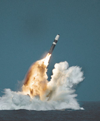 Trident_II_missile_image